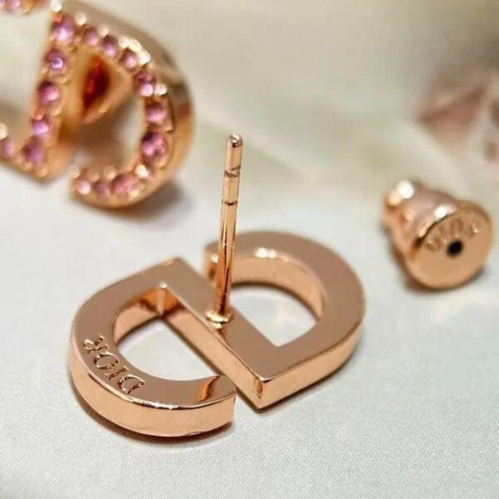 أقراط ديور CD مطلية بالذهب الوردي