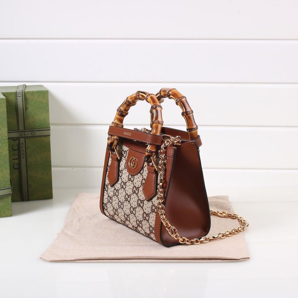 حقيبة يد توت ديانا من قوتشي بشعار G باللون البني