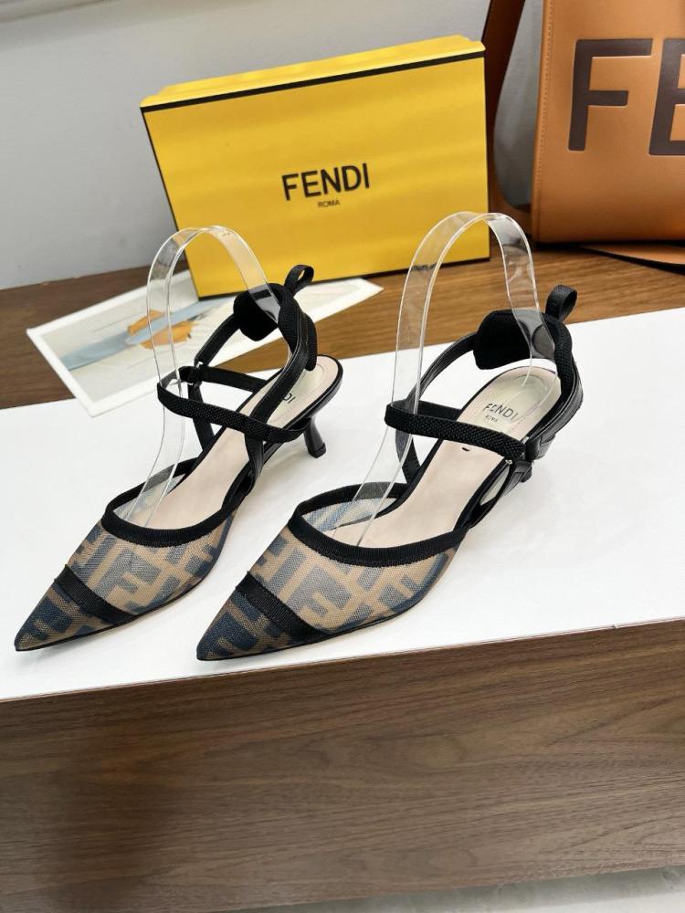 حذاء فندي كوليبري بكعب 5.5 سم