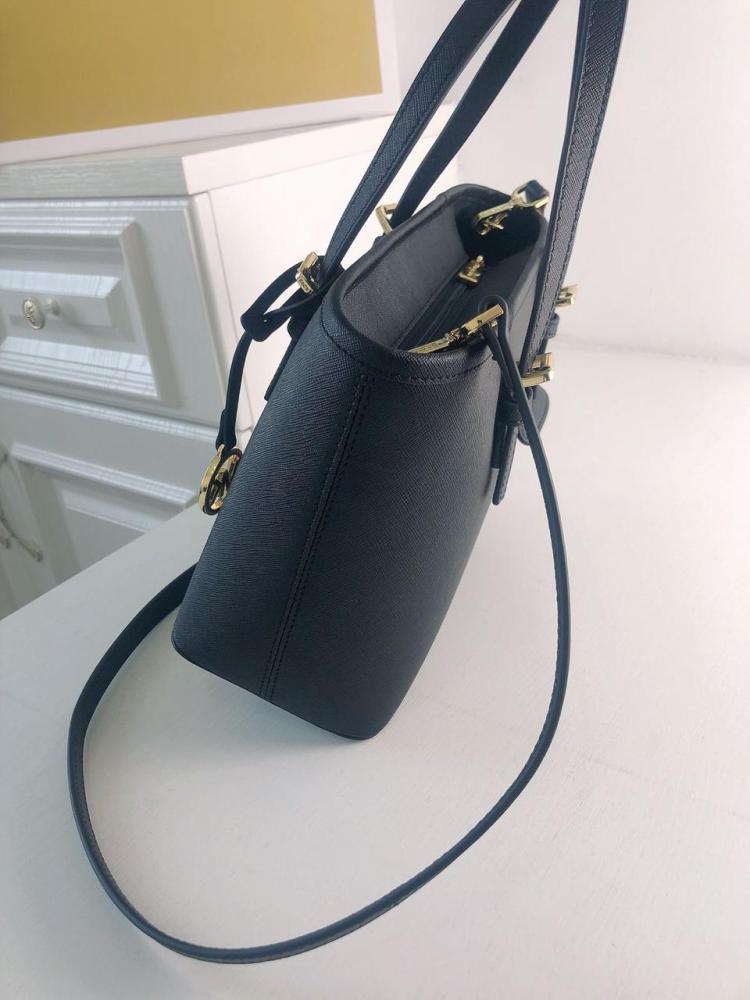 حقيبة كروس بودي جيت سيت ترافل من مايكل كورس