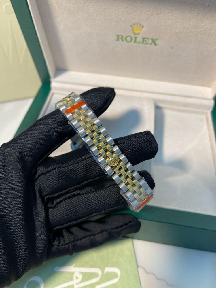 ساعة رولكس ديتجست فاكتوري بسوار فضي وذهبي  - 30 ملم