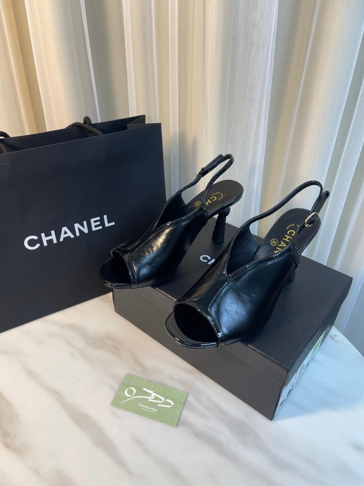 صندل ميتييه دارت بكعب 8.5 سم من شانيل