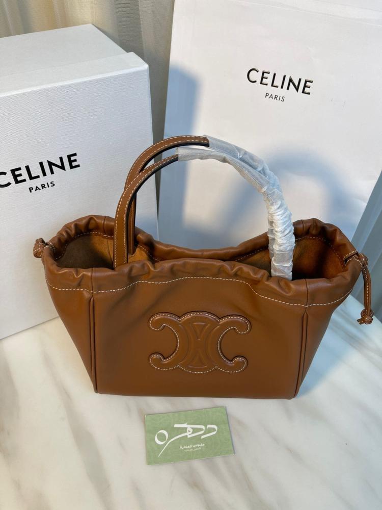 حقيبة سيلين كوير تريومف كاباس