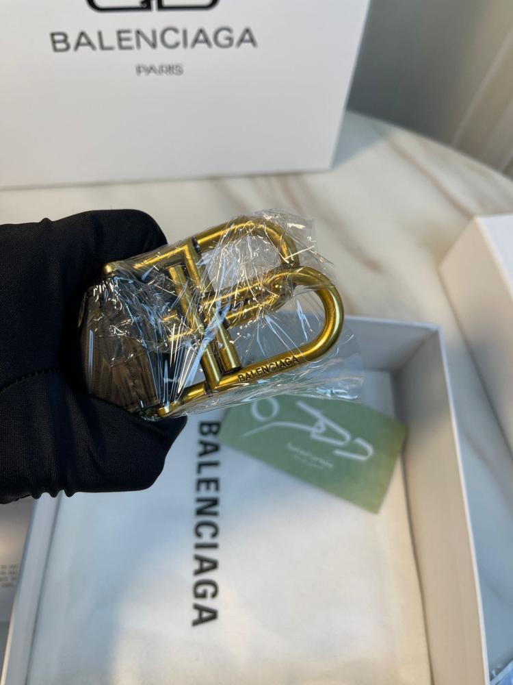 حزام بالنسياغا بي بي الجلدي