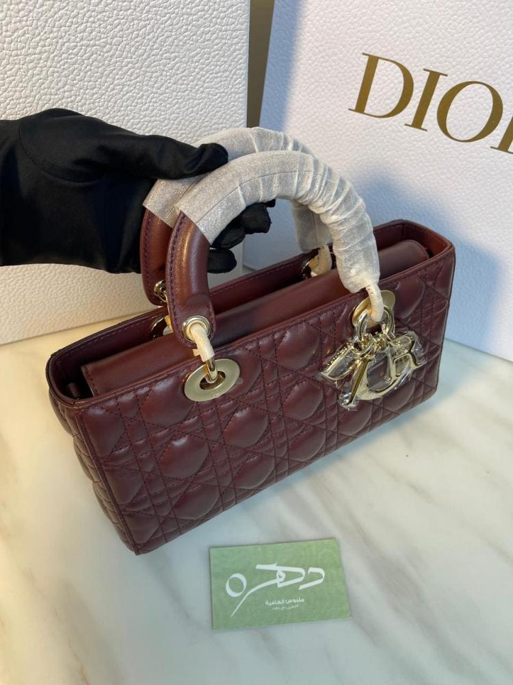 حقيبة يد وكتف الجلدية ليدي دي جوي من ديور مقاس 26 سم