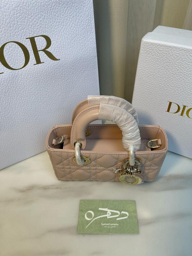 حقيبة ليدي ديور الصغيرة مقاس 16 - لحمي