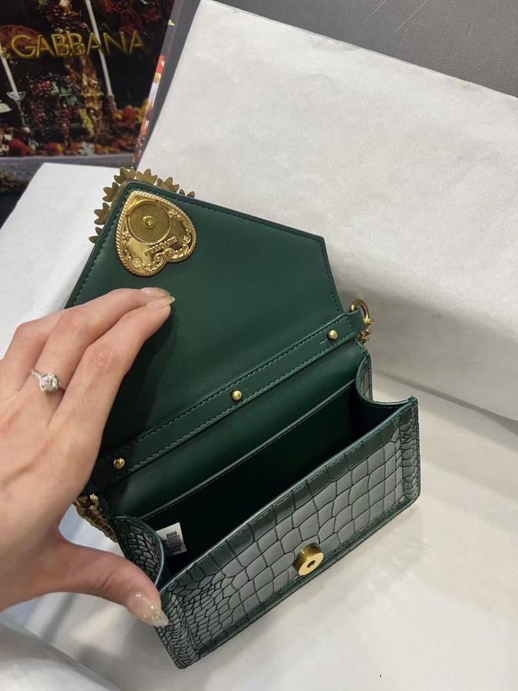 حقيبة دولتشي آند غابانا ديڤوشن الصغيرة  مقاس ١٩ سم- أخضر