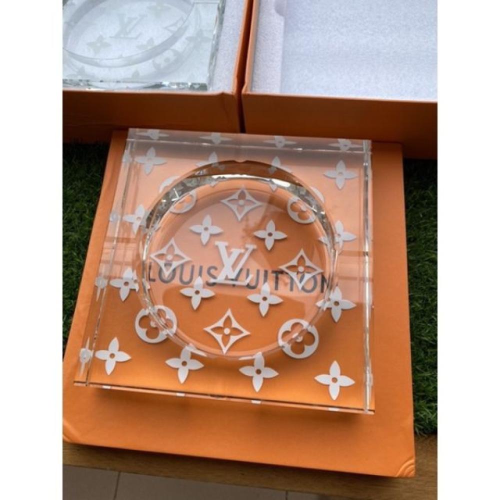 منفضة سجائر كريستال LV من لويس فيتون