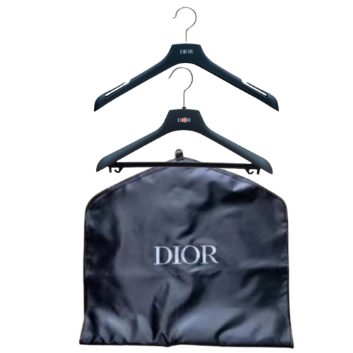 كيس حماية مع 2 معلاق للملابس من Dior قصير