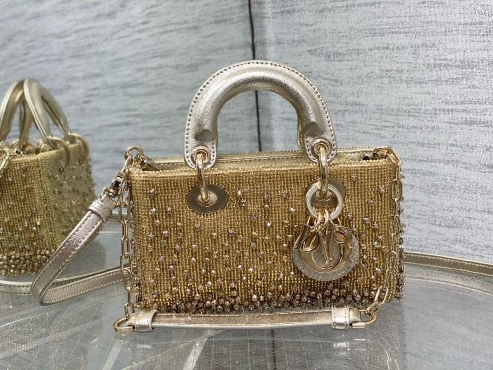 حقيبة ديور دي جوي كريستال-مقاس 16