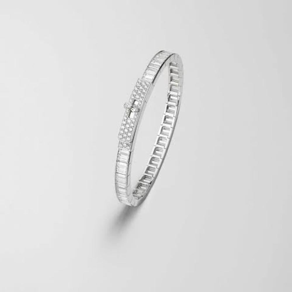 إسوارة رقيقة مرصعة بحبات الكريستال من Hermès bangle
