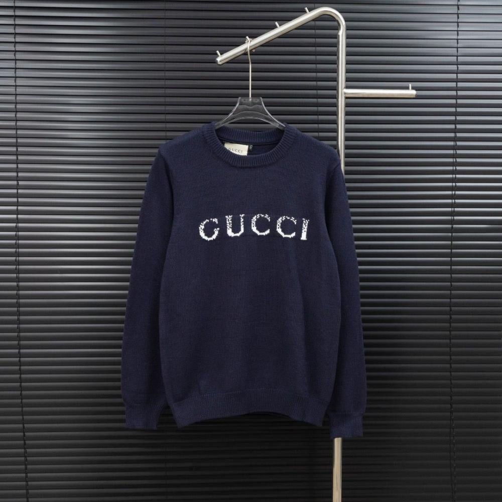 سترة صوفية بشعار غوتشي بتقنية إنتارسيا