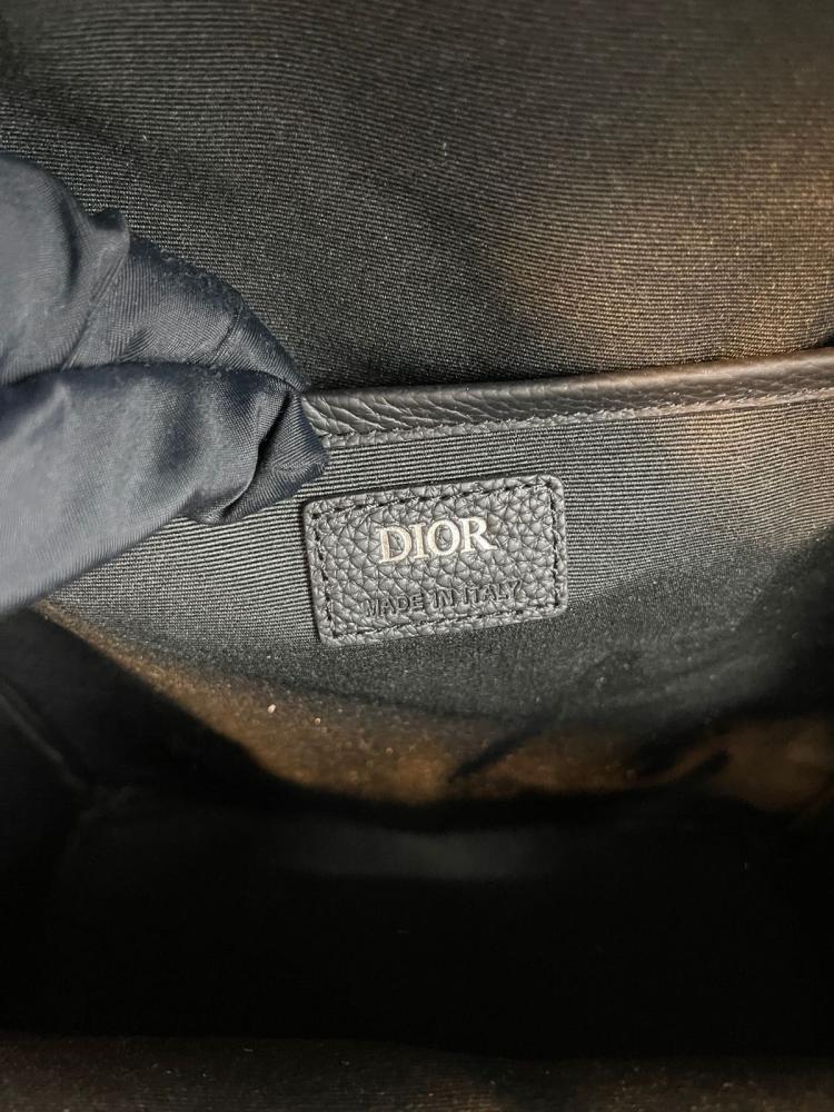 شنطة ديور اوبليك إكسبلورر - مقاس 42