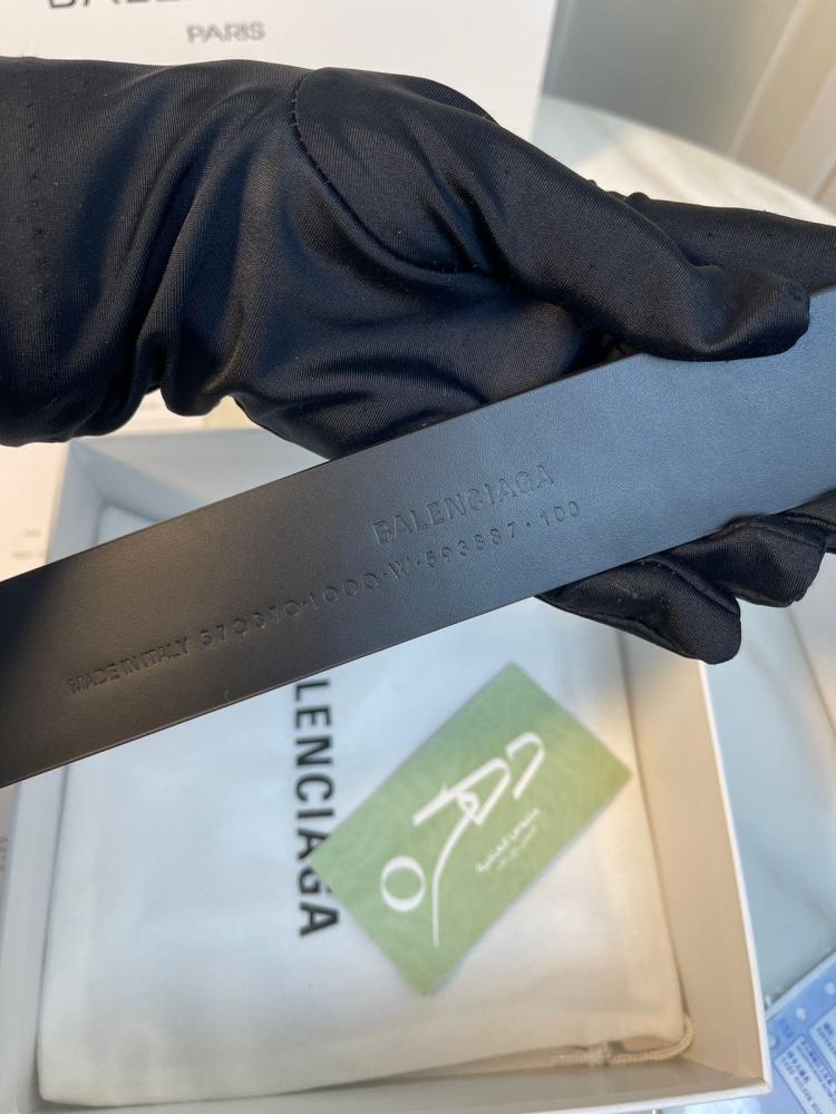 حزام بالنسياغا بي بي الجلدي