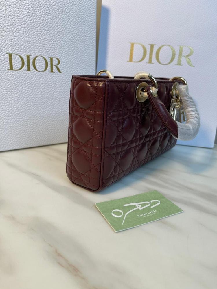 حقيبة يد وكتف الجلدية ليدي دي جوي من ديور مقاس 26 سم