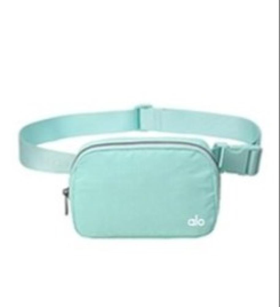 حقيبة خصر وكتف ايفري وير من ALO YOGA