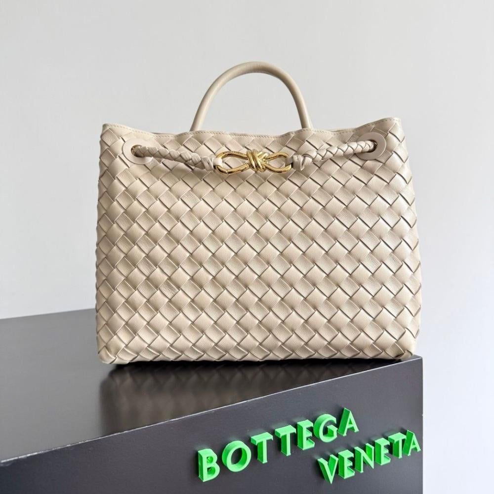 حقيبة بوتيغا فينيتا أنديامو