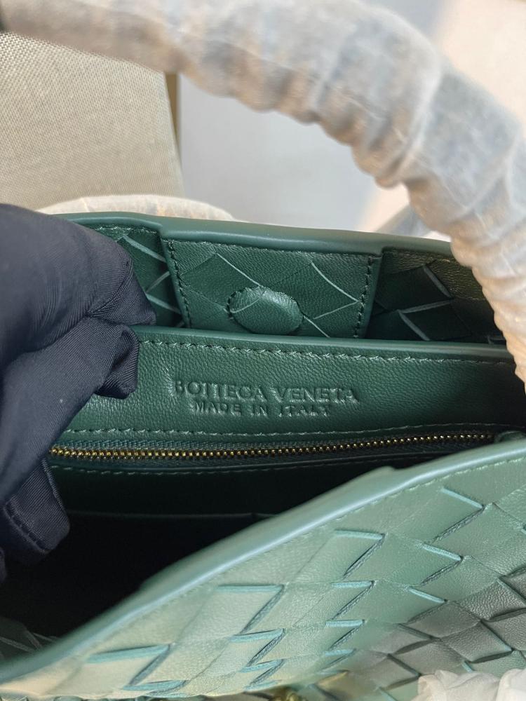 شنطة بوتيقا أنديامو 32 - أخضر غامق