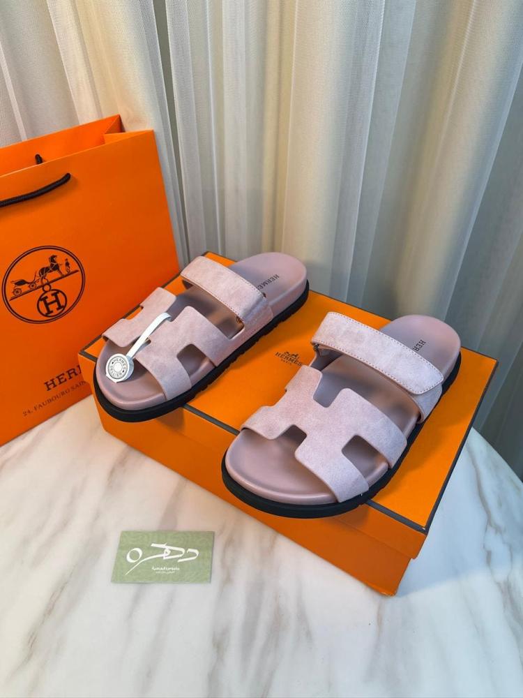 صندل من الجلد الشيبر من هيرميس - وردي