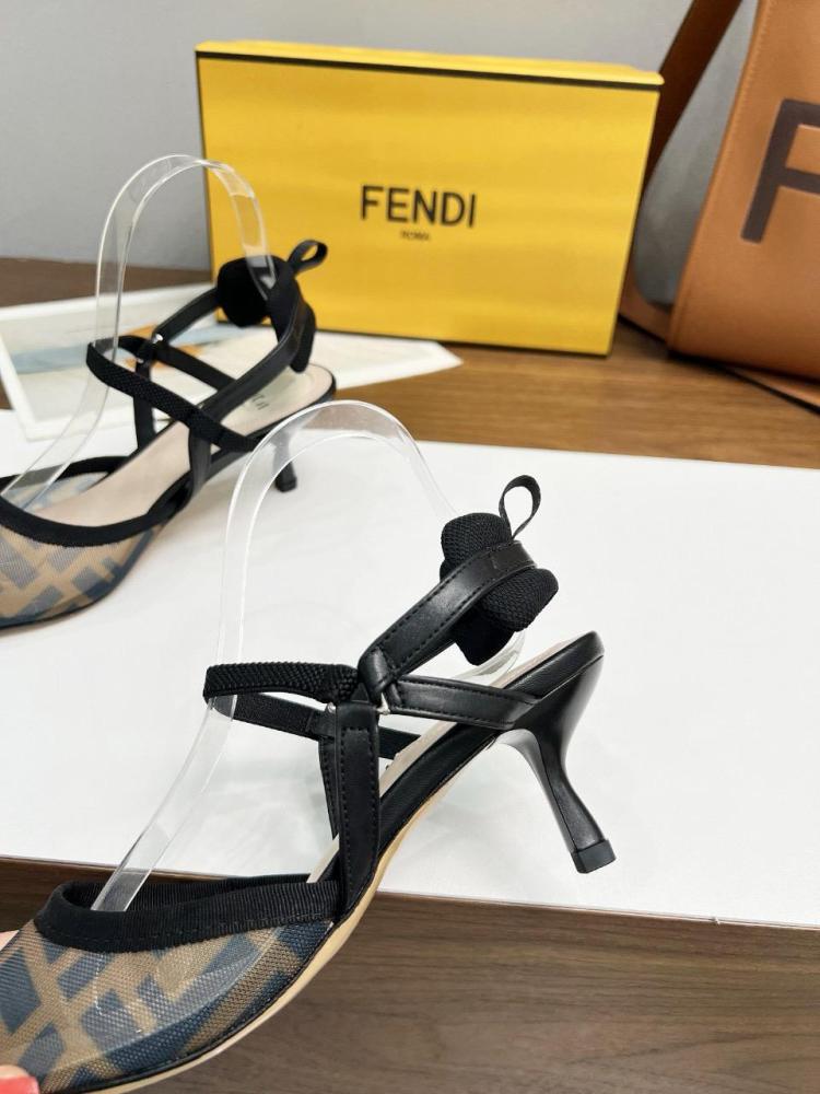 حذاء فندي كوليبري بكعب 5.5 سم