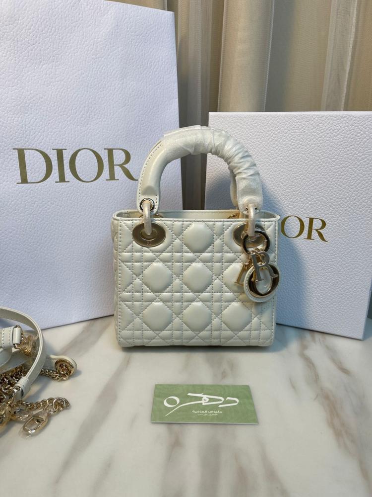 شنطة ديور Mini Lady - أبيض مع هاردوير ذهبي
