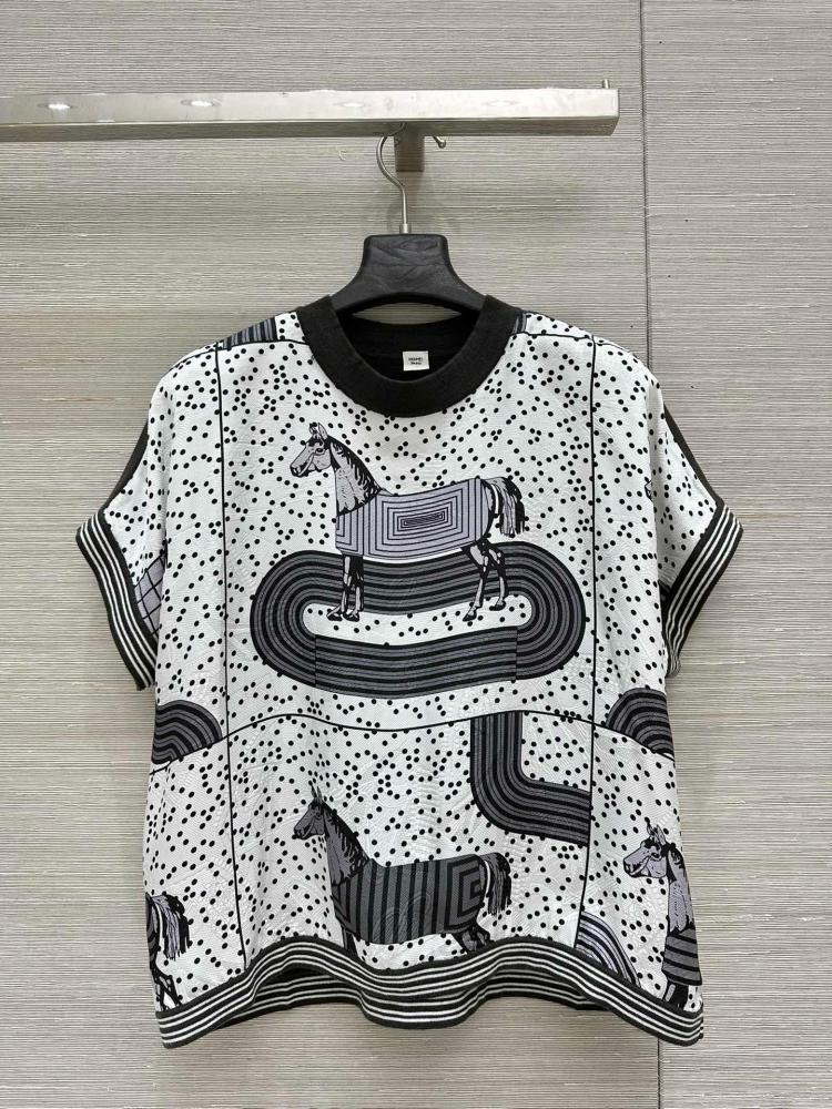 كنزة "Garde-Robe Pop" طويلة الأكمام من Hermès