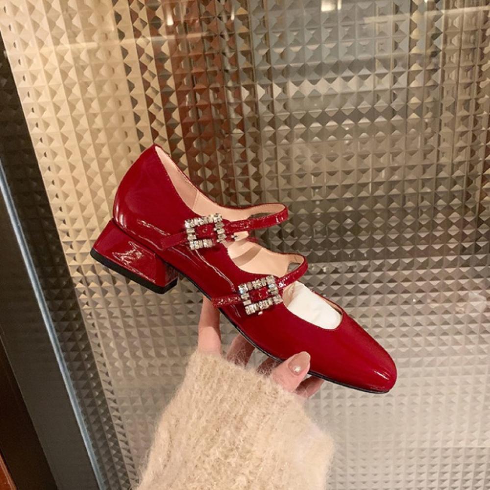 حذاء ماري جين مسطح بكعب منخفض مزين باحجار الراين