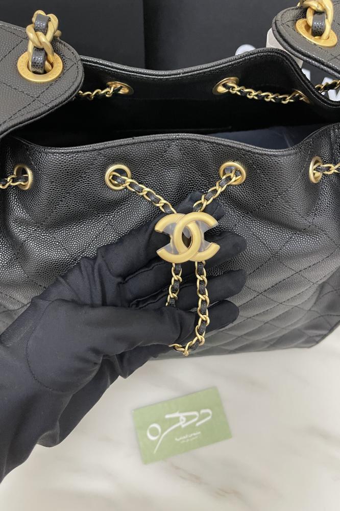 حقيبة جلد وهاردوير ذهبي من شانيل