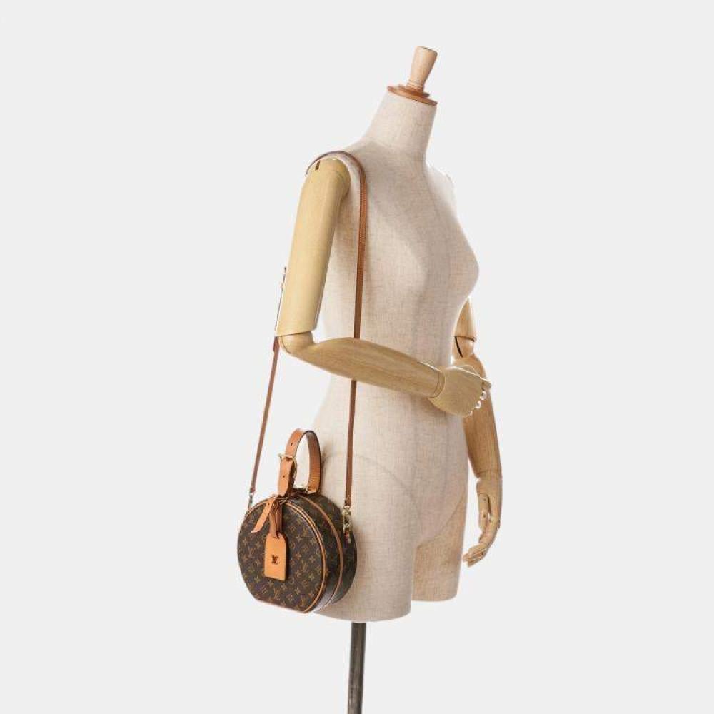 حقيبة لويس فويتون بيتيت بوايت شابو بنقشة المونوغرام