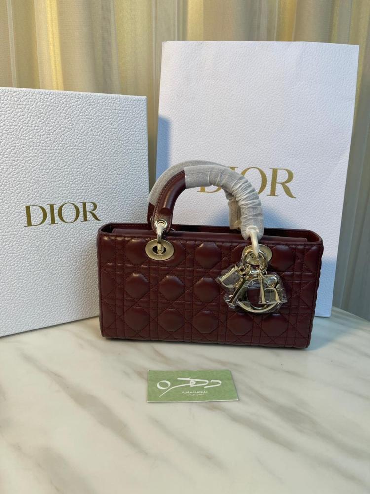 حقيبة يد وكتف الجلدية ليدي دي جوي من ديور مقاس 26 سم