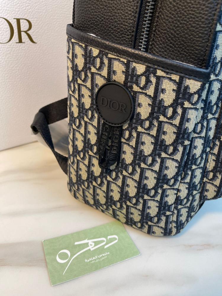 شنطة ديور اوبليك إكسبلورر - مقاس 42