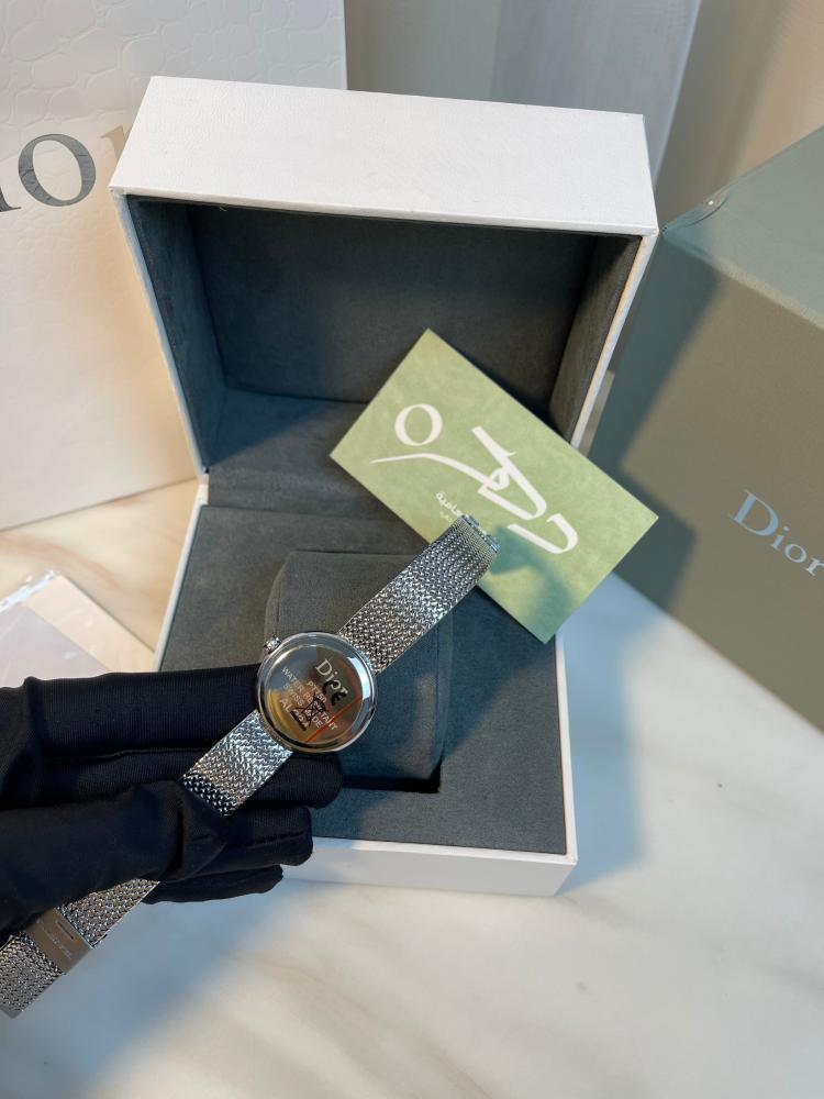 ساعة لا دي ديور ساتين بمينا وردية