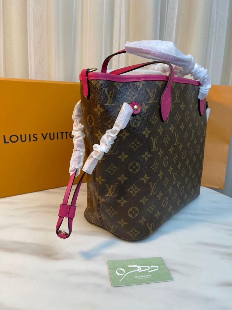 حقيبة نيفرفول باندوليير بوجهين 31 سم من لويس فيتون