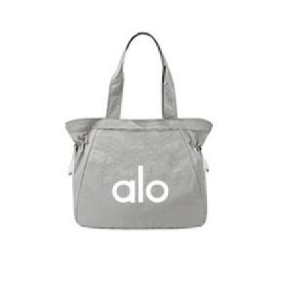 حقيبة يد كاجوال عصرية جديدة من ALO Yoga