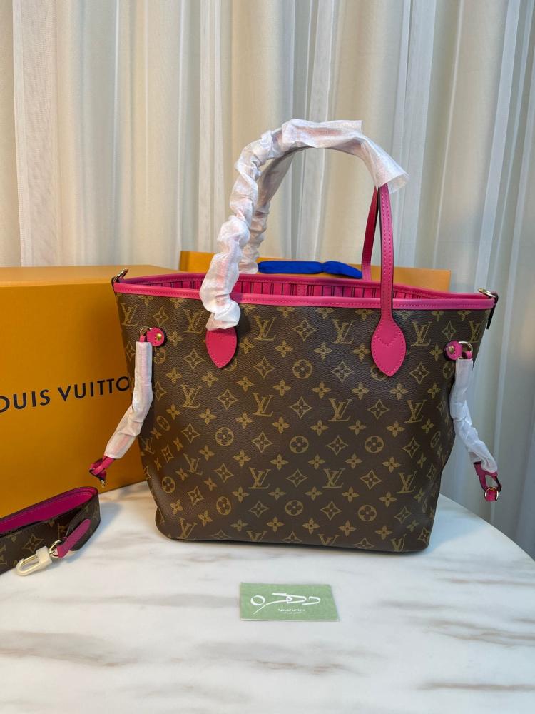 حقيبة نيفرفول باندوليير بوجهين 31 سم من لويس فيتون