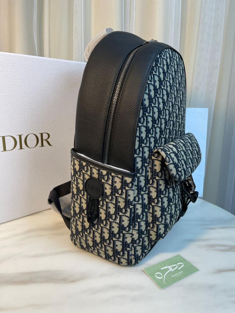 شنطة ديور اوبليك إكسبلورر - مقاس 42