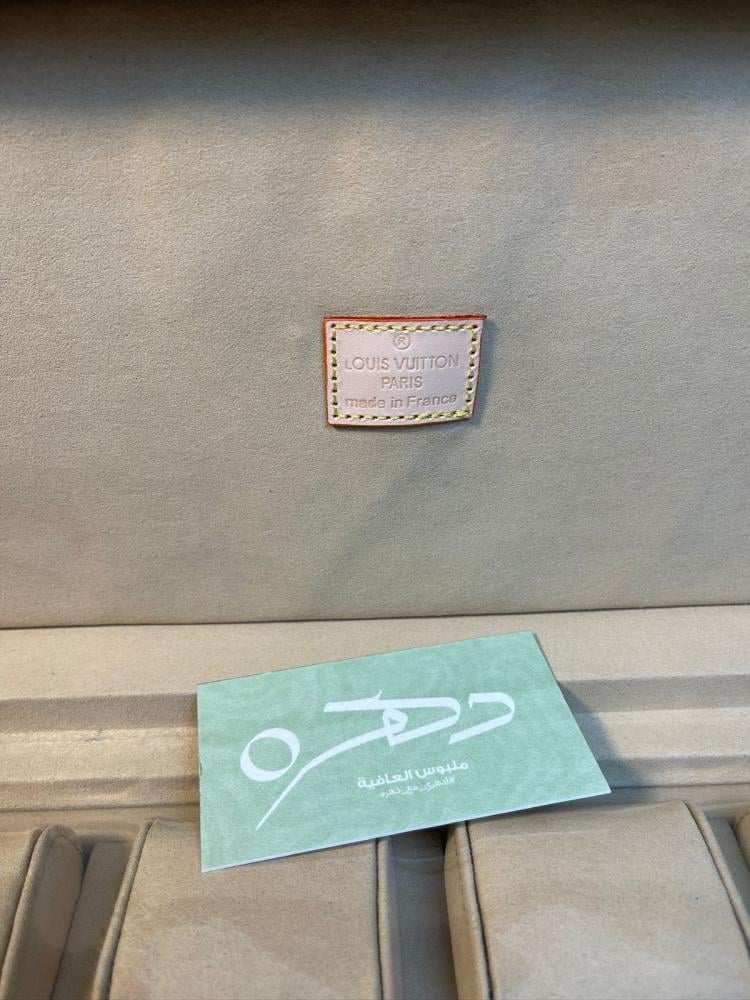 حقيبة لحفظ الساعات - 8 ساعات من لويس فيتون