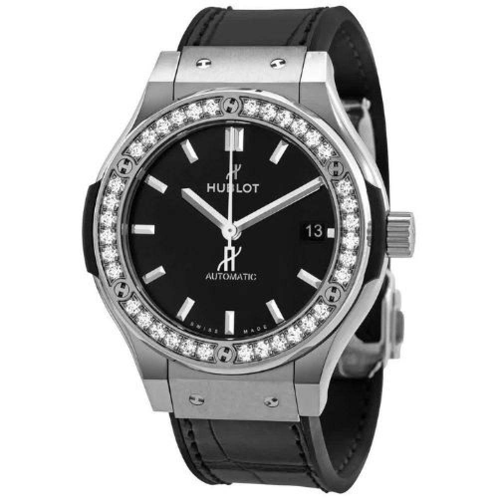 ساعة كلاسيك فيوجن تيتانيوم باطار كريستالي من هوبلو hublot