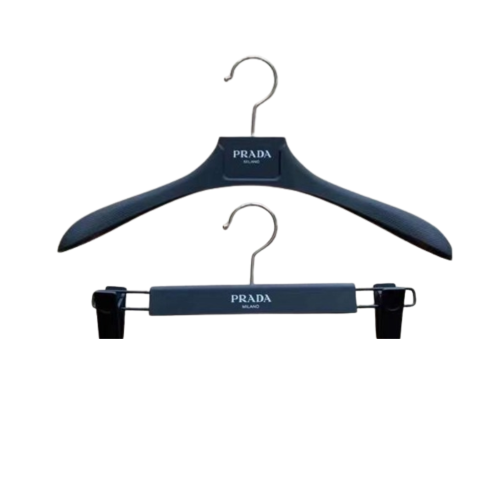 مجموعة معلاق ملابس Prada لون اسود قطعتان