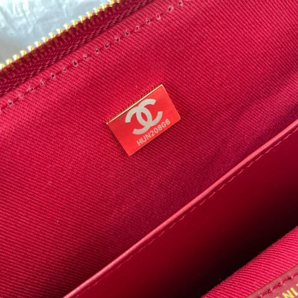 حقيبة شانيل جلدية مخملية الشكل