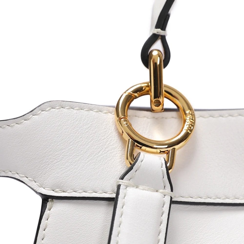 شنطة فندي بيكابو سمول 27 - أبيض