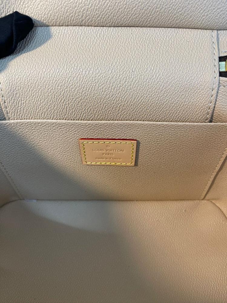 حقيبة نايس فانيتي من لويس فيتون - مقاس 24
