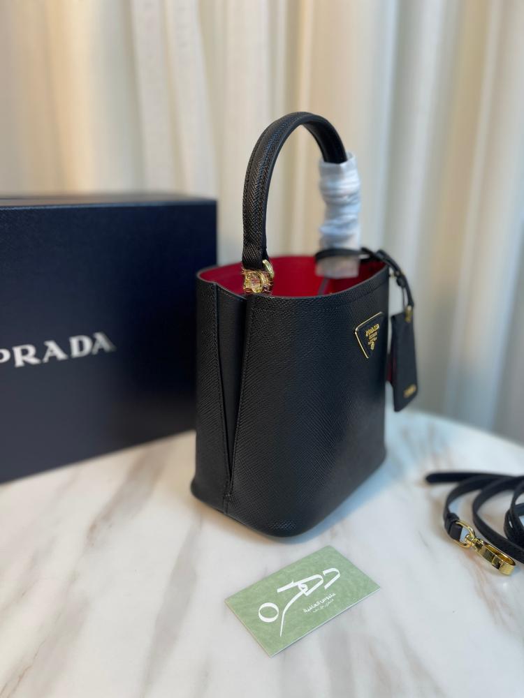 شنطة برادا بانيير سافيانو سمول - أسود