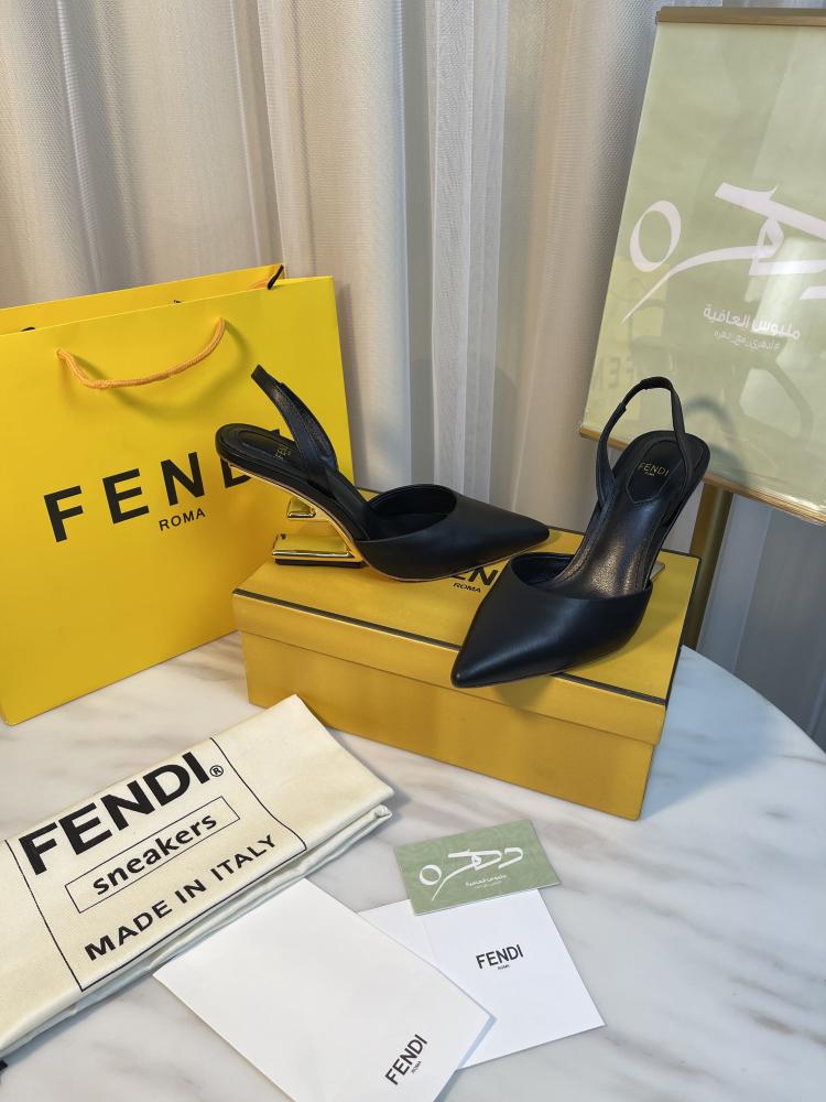 حذاء فندي جلدي بكعب منحوت 10 سم