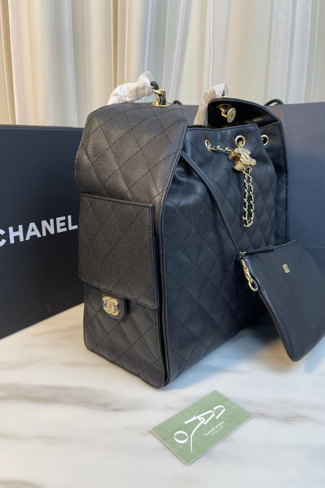 حقيبة جلد وهاردوير ذهبي من شانيل