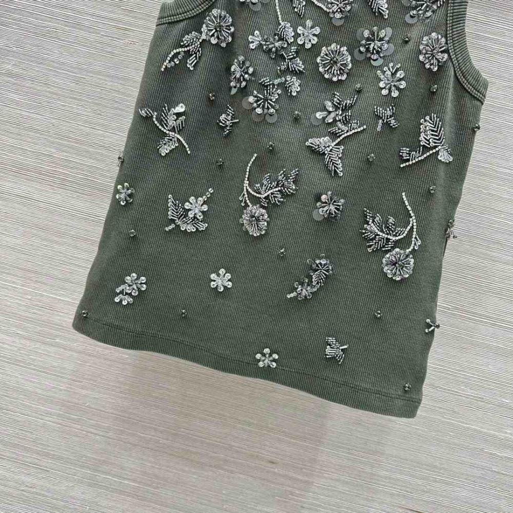 بلوزة جيرسيه محبوكة مضلعة مطرزة ومصبوغة من ميو ميو