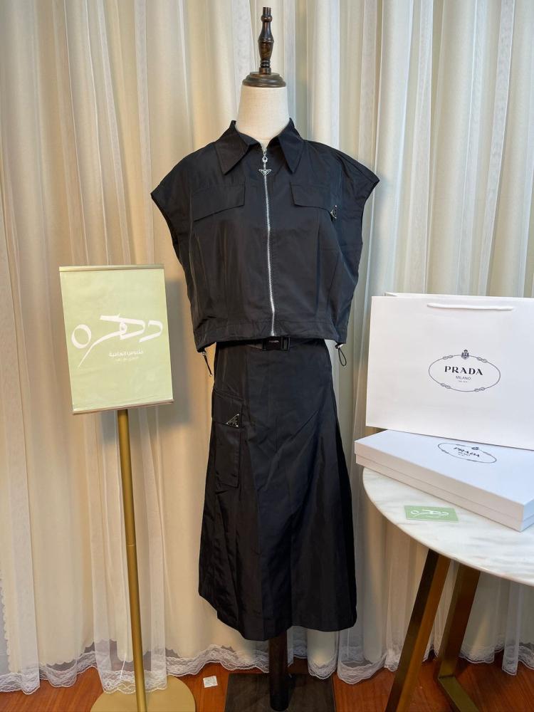 بدلة برادا النسائية المكونة من قطعتين