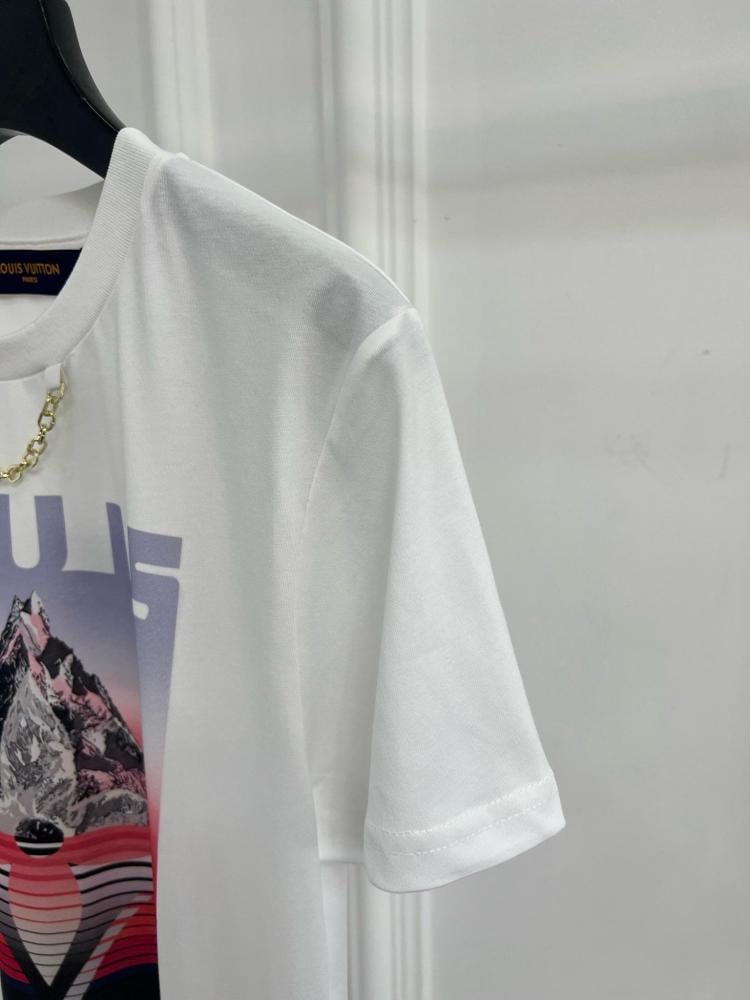 تيشيرت مونوجرام فلاور ماونتن من لويس فويتون