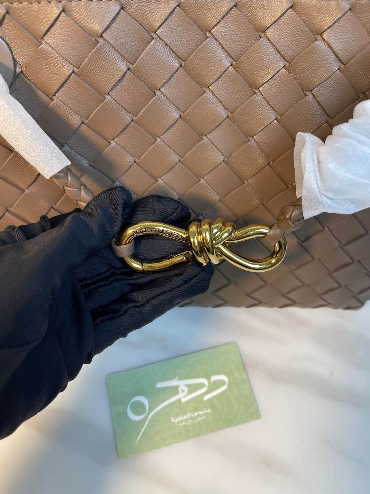 حقيبة بوتيغا فينيتا أنديامو - بني فاتح