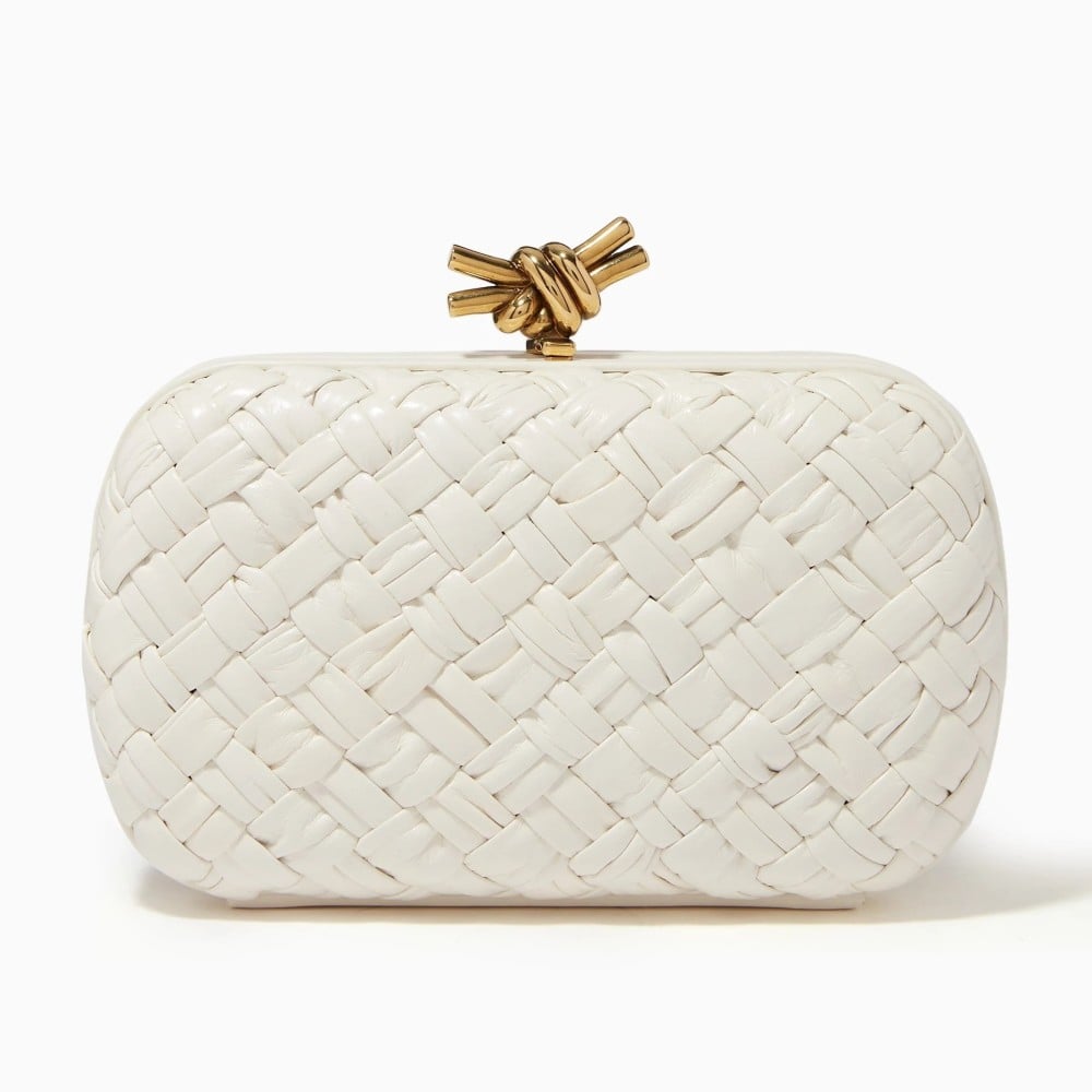 شنطة محفظة بوتيقا كلاتش بقفل عقدة - أبيض